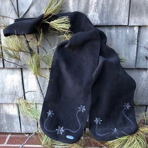 Columbia Neck scarf